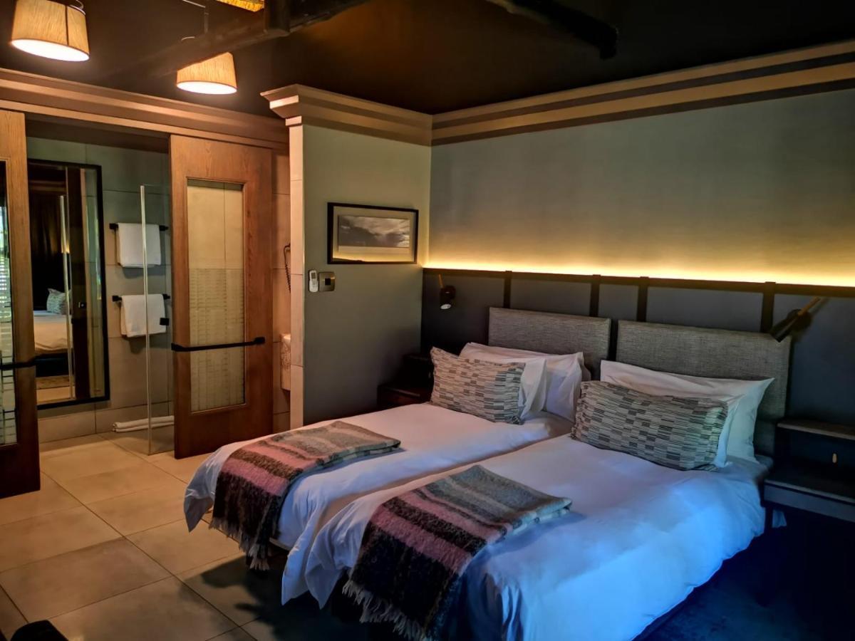 Mokuti Etosha Lodge Namutoni Eksteriør bilde