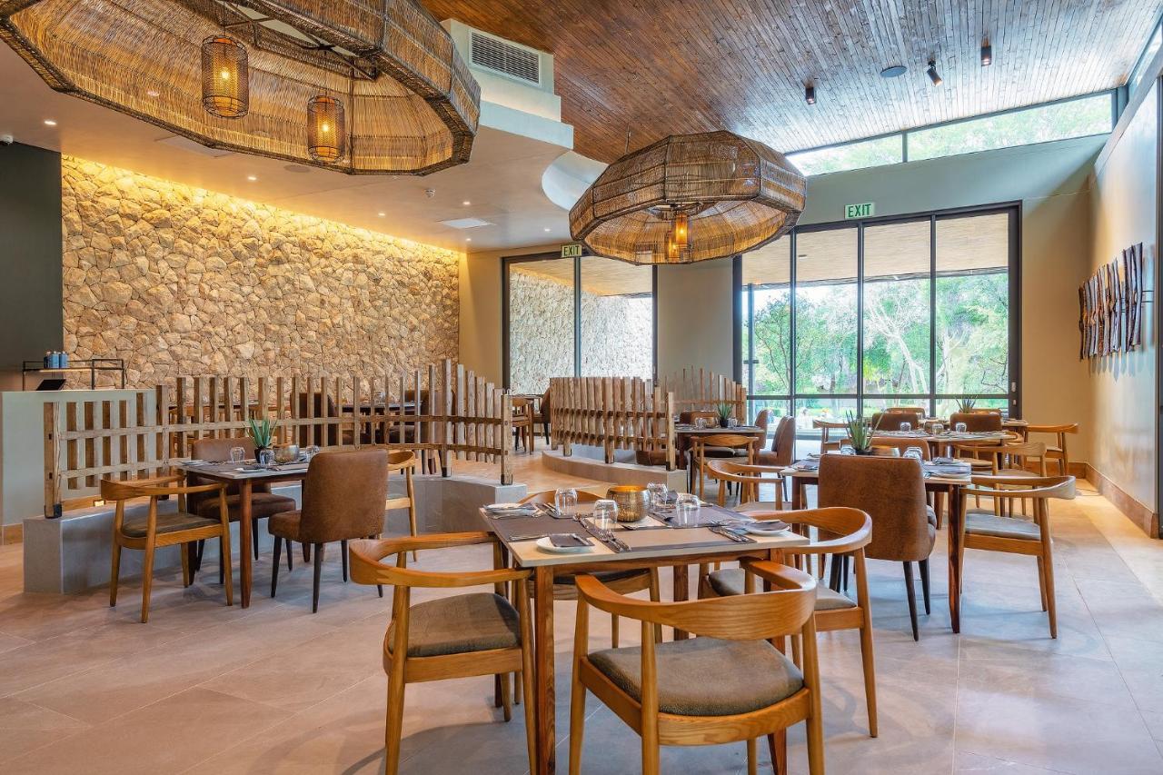 Mokuti Etosha Lodge Namutoni Eksteriør bilde