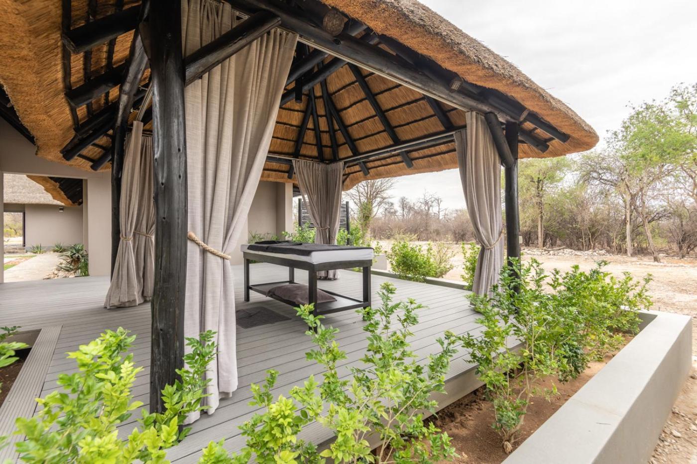 Mokuti Etosha Lodge Namutoni Eksteriør bilde