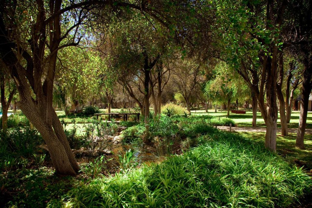 Mokuti Etosha Lodge Namutoni Eksteriør bilde