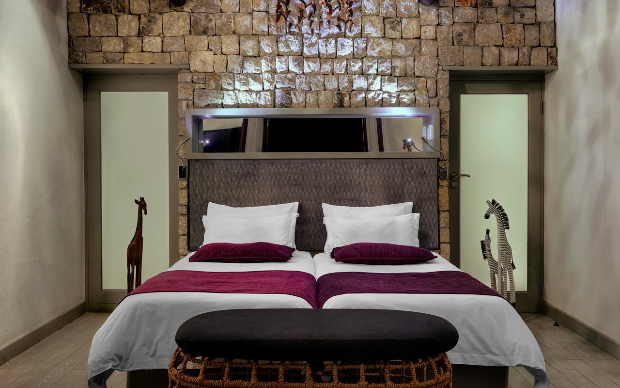 Mokuti Etosha Lodge Namutoni Eksteriør bilde